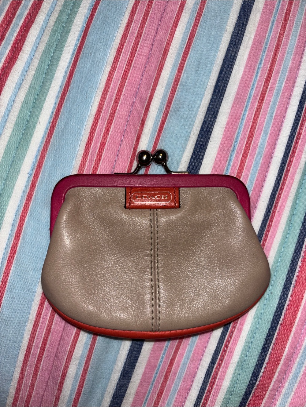Coach Two-Tone Beige and Red Leather Kiss-Lock Coin Purse